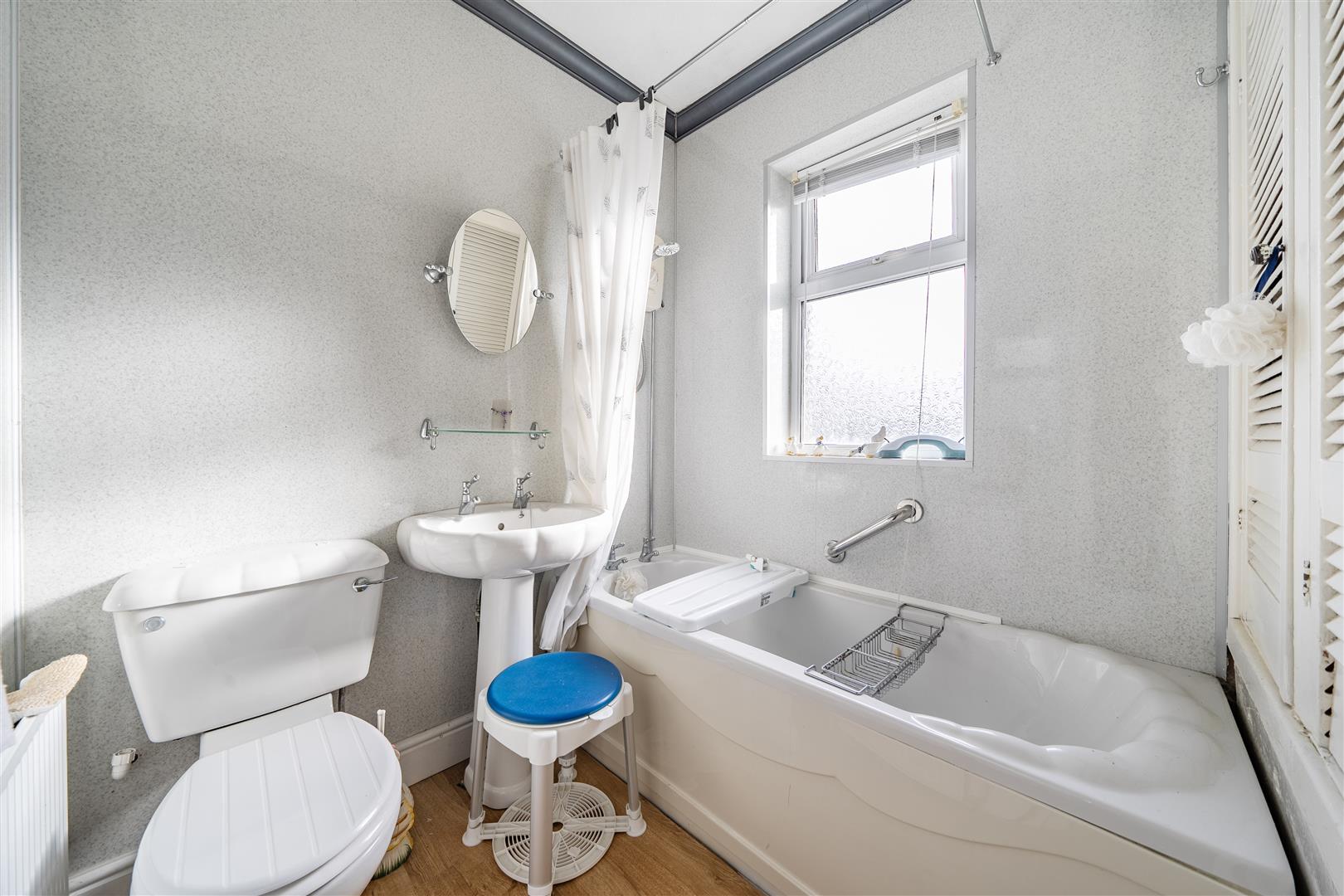 Pentregethin Road, Gendros, Swansea, SA5 8AH